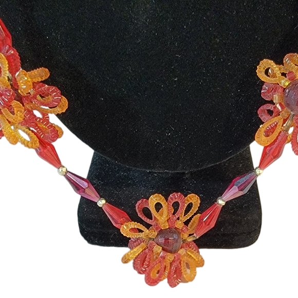 West Germany Early Vintage Plastic Loopy Red Orange Flower Necklace - Picture 2 of 11